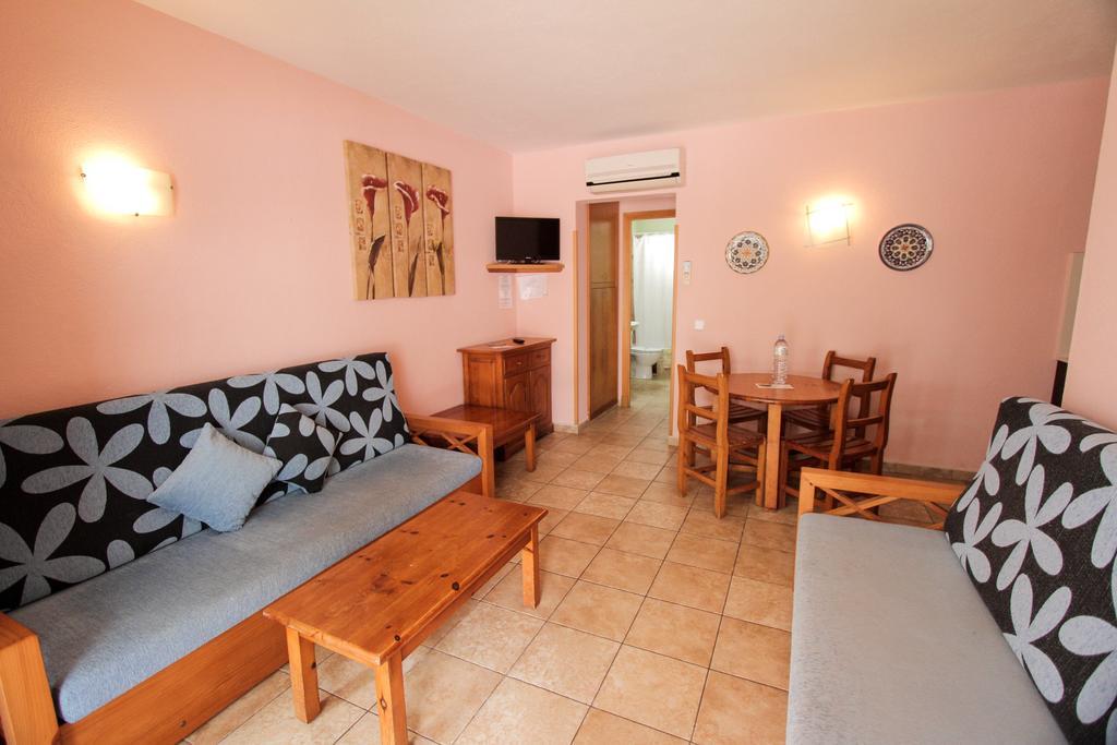 Appartamento Galdana Gardens Cala Galdana  Esterno foto